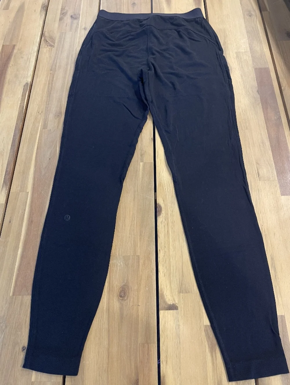 lululemon athletica excellent pre